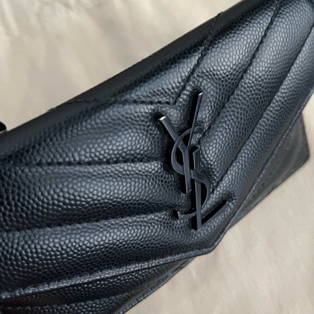 Yves Saint Laurent Black Quilted Wallet - Picture 4 of 17